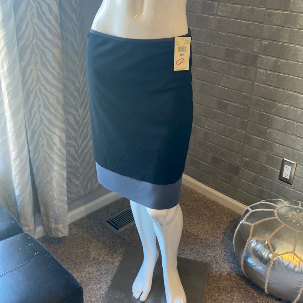 Espirit skirt size medium NWT